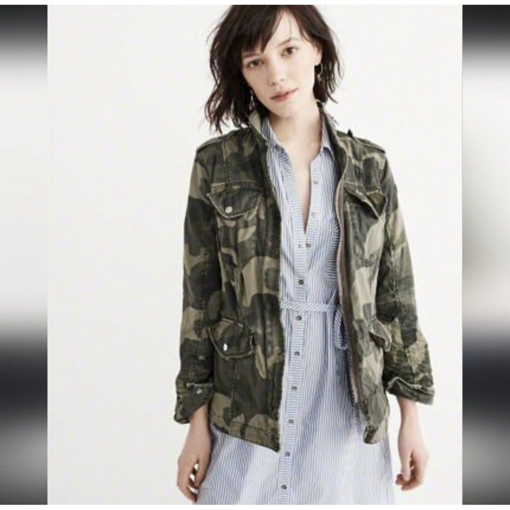 Abercrombie & Fitch Women’s Jacket Small Camo Full Zip Utility Field Cargo GUC
